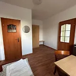 Vendégház Osrodek Wczasowy Karat