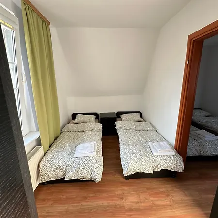 Vendégház Osrodek Wczasowy Karat 3*